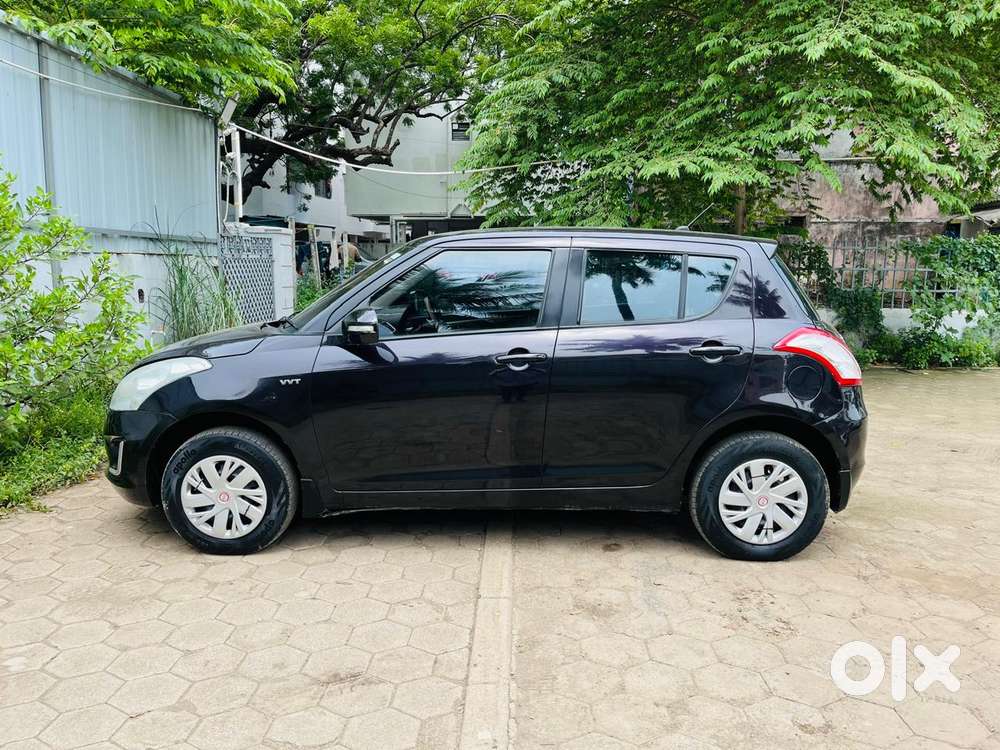 Maruti Suzuki Swift Vxi + Manual, 2017, Petrol