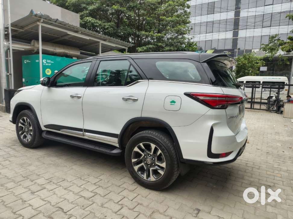 Toyota Fortuner Legender 4x4 At 2.8, 2024