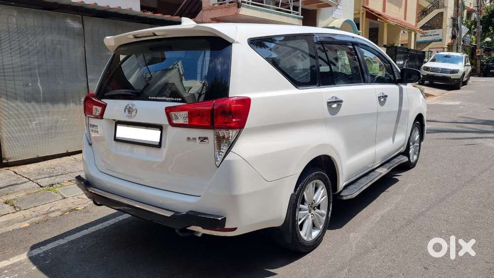 Toyota Innova Crysta 2.8z Automatic, 2016, Diesel
