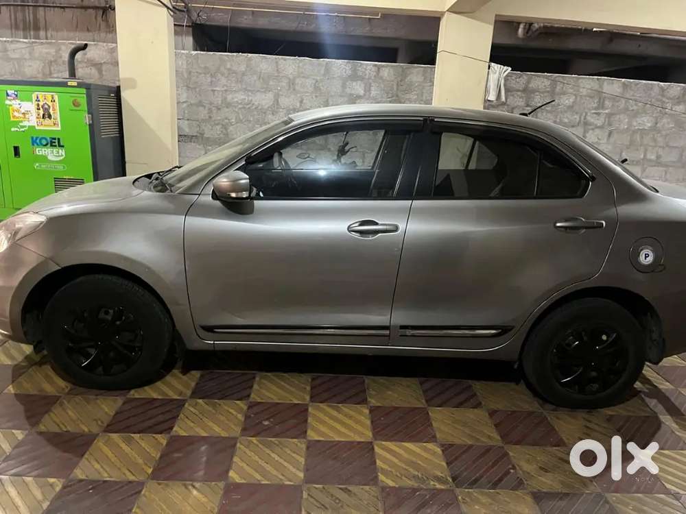 Maruti Suzuki Dzire 2022 Petrol 82000 Km Driven