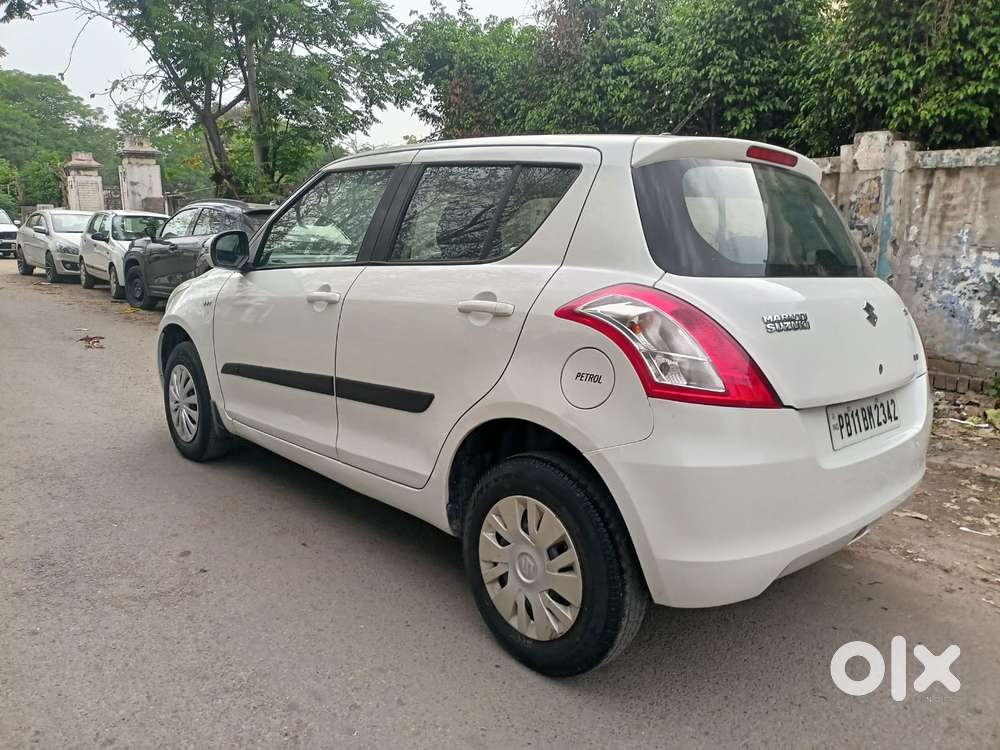Maruti Suzuki Swift Vxi + Manual, 2014, Petrol