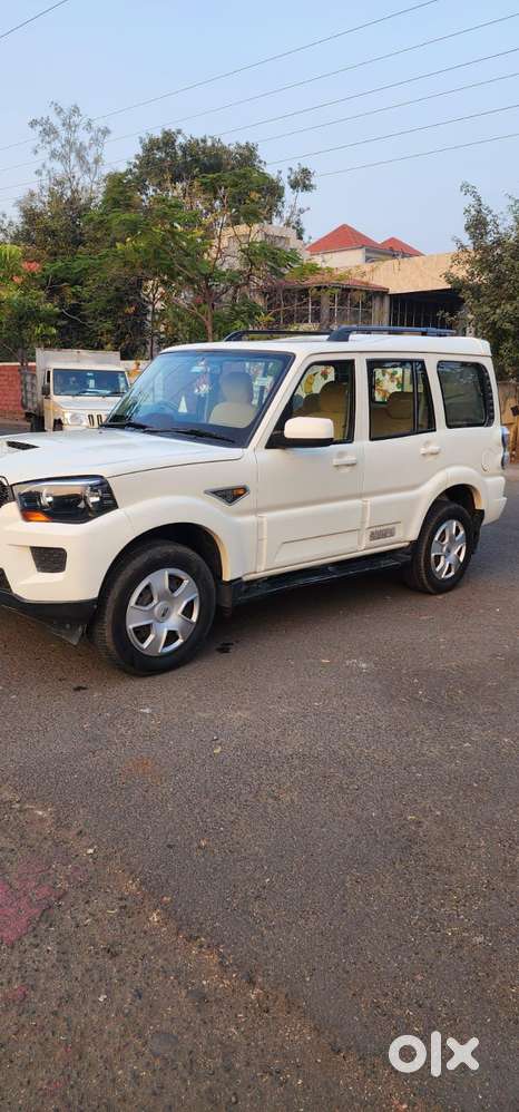 Mahindra Scorpio S6 Plus 8 Seater, 2015, Diesel