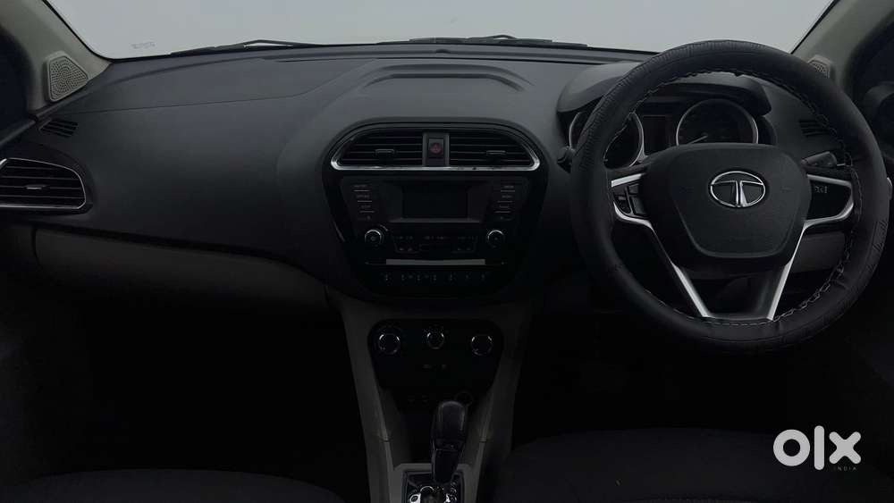 Tata Tiago Xza, 2017, Petrol