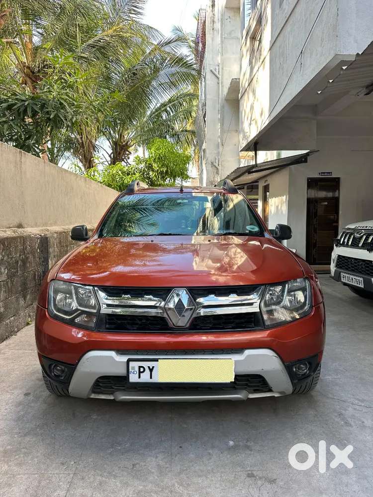 Renault Duster 4 × 4 Manual Diesel.