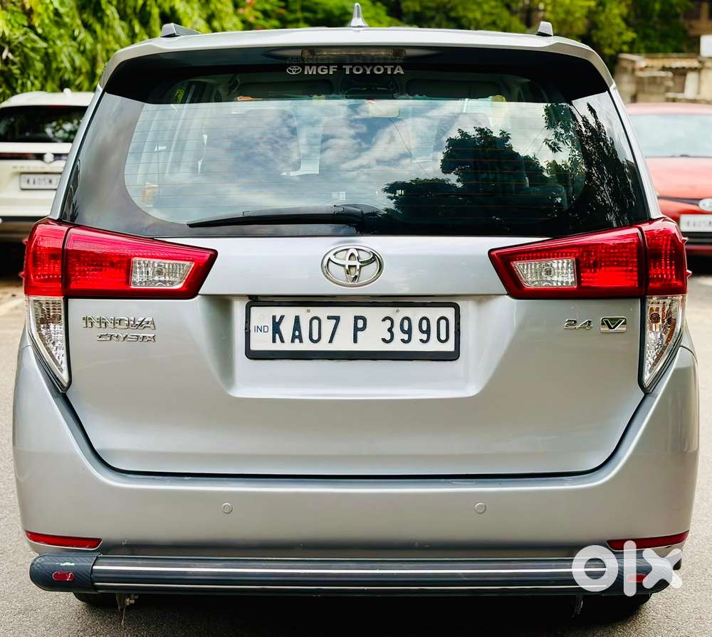 Toyota Innova Crysta 2.4 V 7 Str, 2017, Diesel