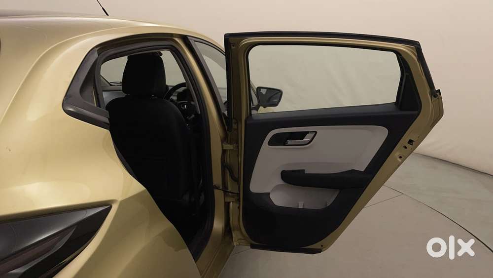 Tata Altroz 1.5 Xz Plus Diesel, 2022, Diesel