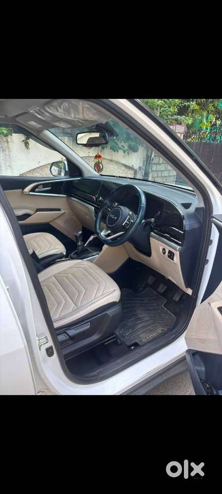 Kia Carens 1.5 Luxury Plus Diesel 6 Str, 2022, Diesel