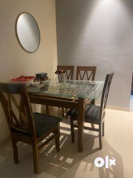 Olx 4 2025 seater dining table