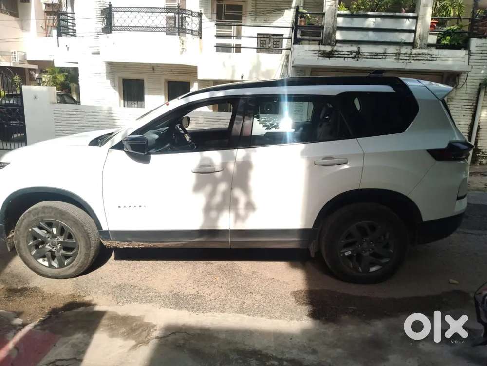 Tata Safari Pure Plus S 2024