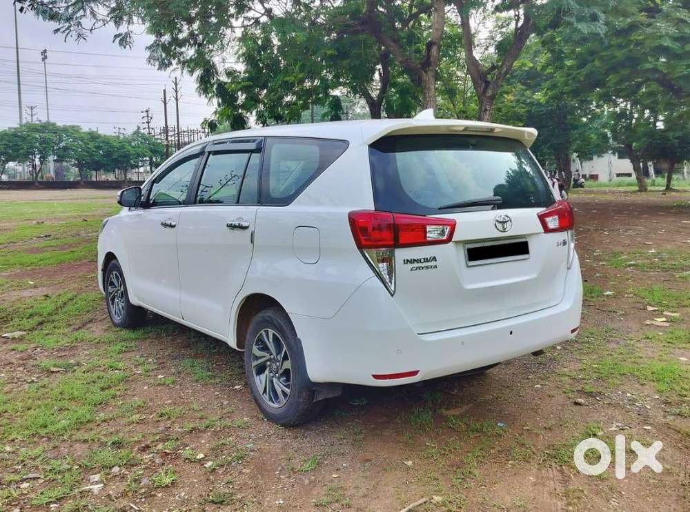 Toyota Innova Crysta [2020-ongoing] 2.4 Gx 8 Str, 2022, Diesel