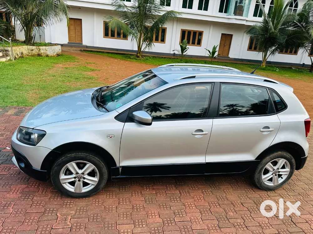 Volkswagen Crosspolo 2013 Diesel 143000 Km Driven