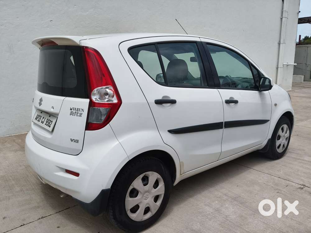 Maruti Suzuki Ritz Vxi, 2013, Petrol