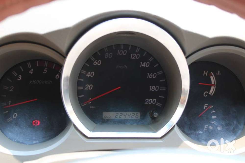 Toyota Fortuner 3.0 4x4 Manual, 2011, Diesel