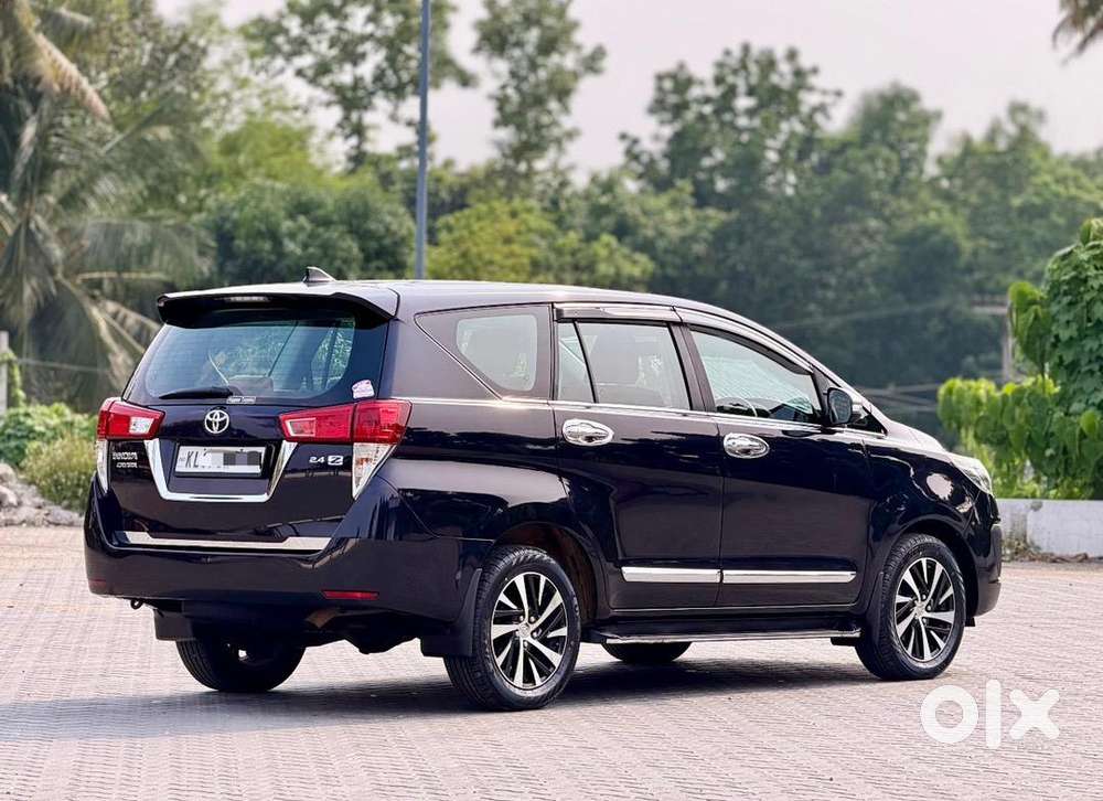 Toyota Innova Crysta 2021