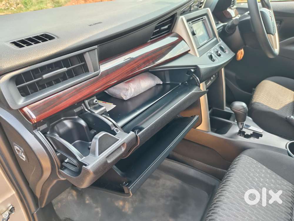 Toyota Innova Crysta 2.8 Gx At, 2017, Diesel