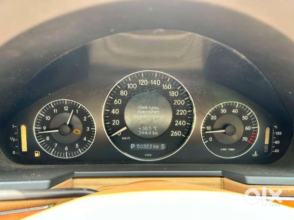 Mercedes-benz E-class 1993-2009 230 E At, 2009, Petrol
