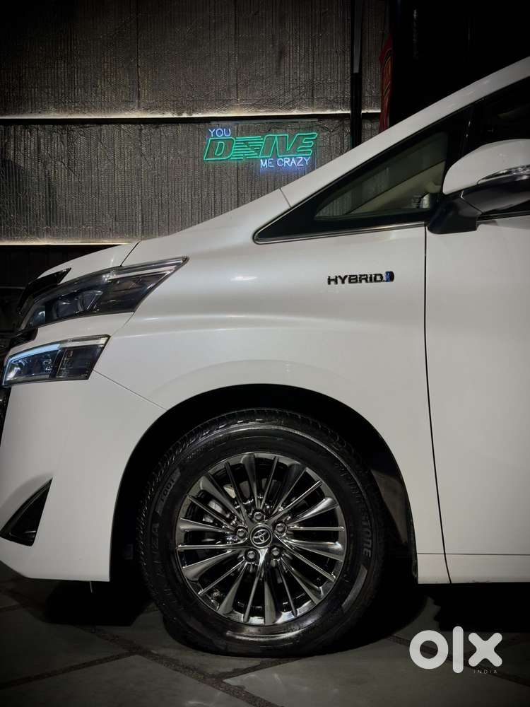 Toyota Vellfire Vip – Executive Lounge, 2022, Petrol