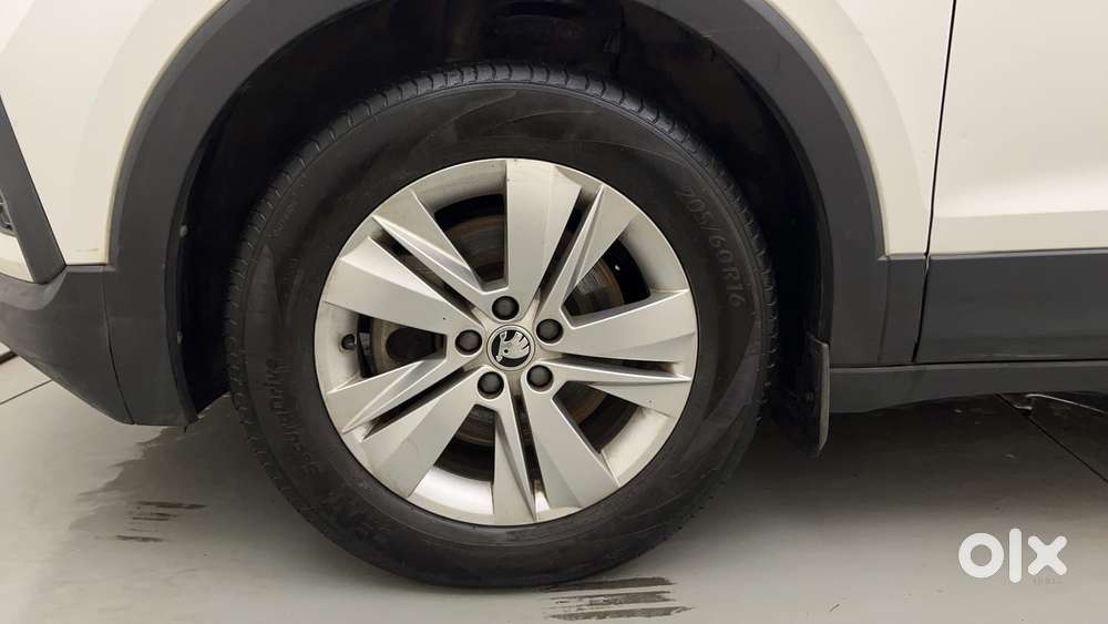 Skoda Kushaq Ambition 1.0l Tsi Mt, 2023, Petrol