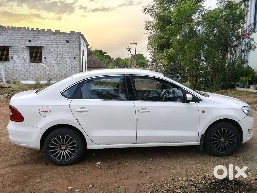 Skoda Rapid 2014 Dec