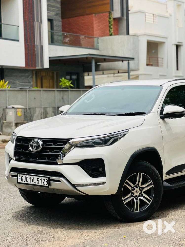 Toyota Fortuner 4x2 At 2.8 Diesel, 2022, Diesel
