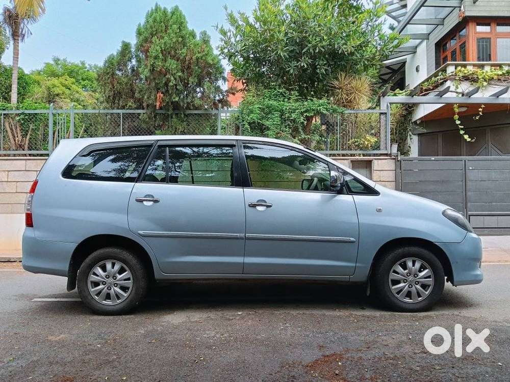 Toyota Innova 2.5 Ev Ps 7 Str Bs-iii, 2011, Diesel