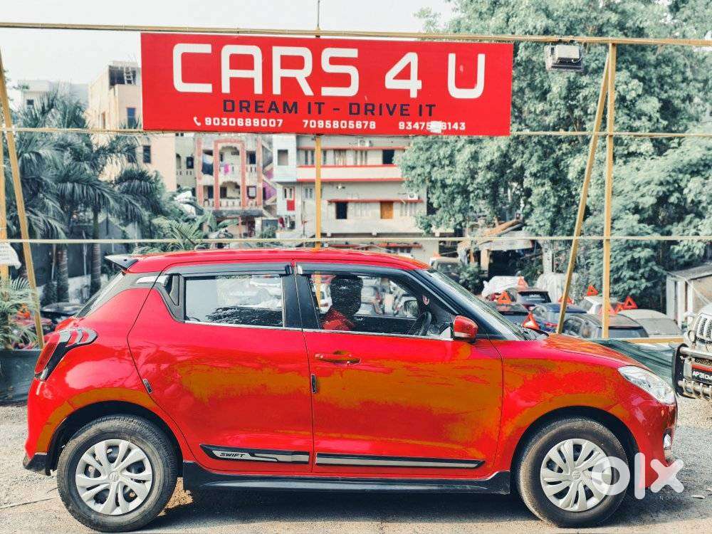 Maruti Suzuki Swift Vxi + Manual, 2023, Petrol