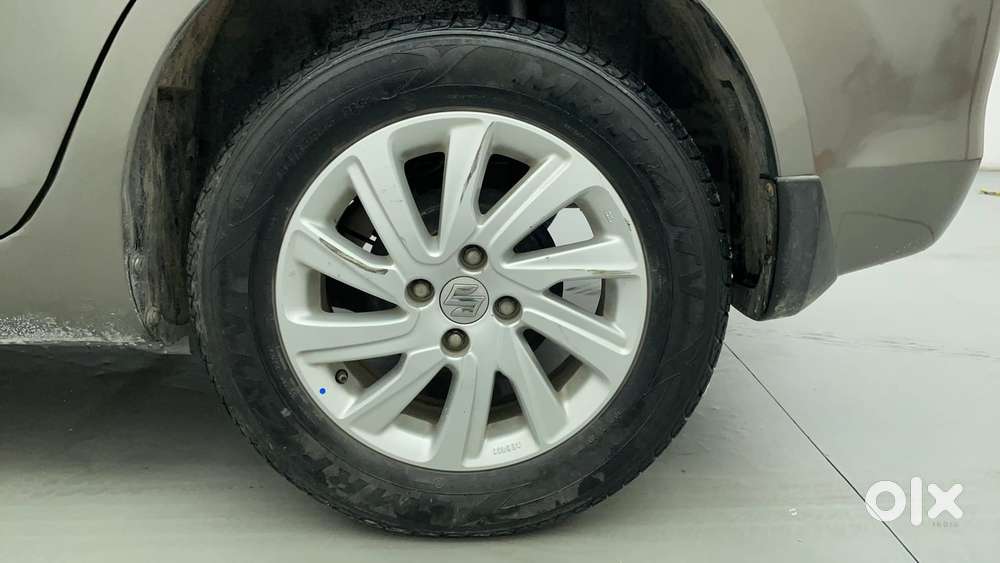 Maruti Suzuki Swift Dzire 1.2 Zxi, 2015, Petrol