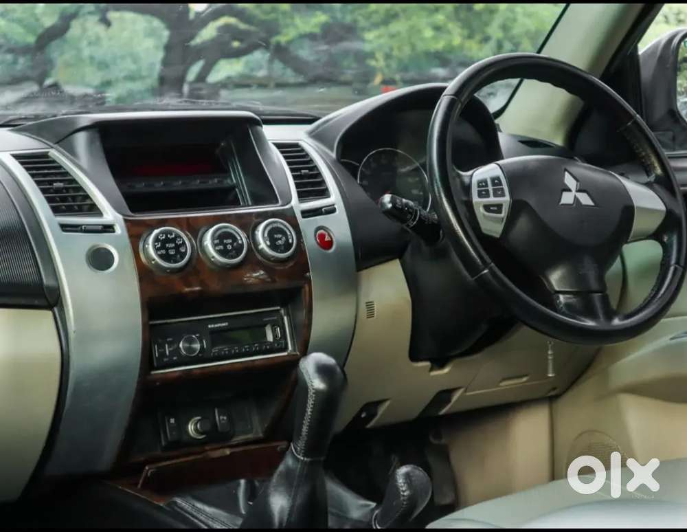 Pajero Sport Diesel – Smooth Engine & Clean Interior