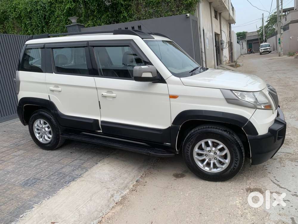 Tuv 300 Top Model 1 Owner 7 Seater Full Insurance New Tyres