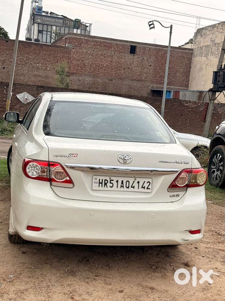 Toyota Corolla Altis 2013