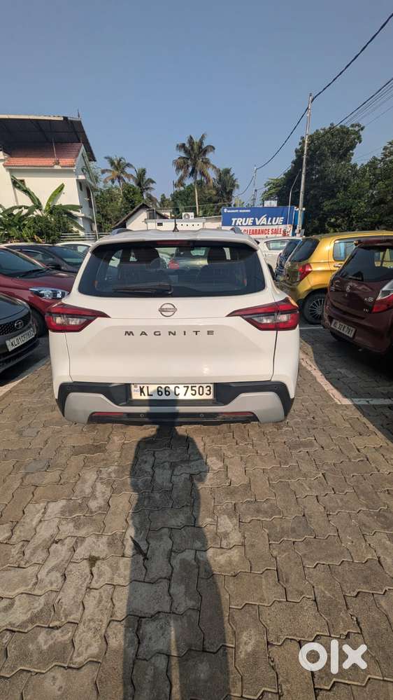 Nissan Magnite 1.0 Xv Executive, 2021, Petrol