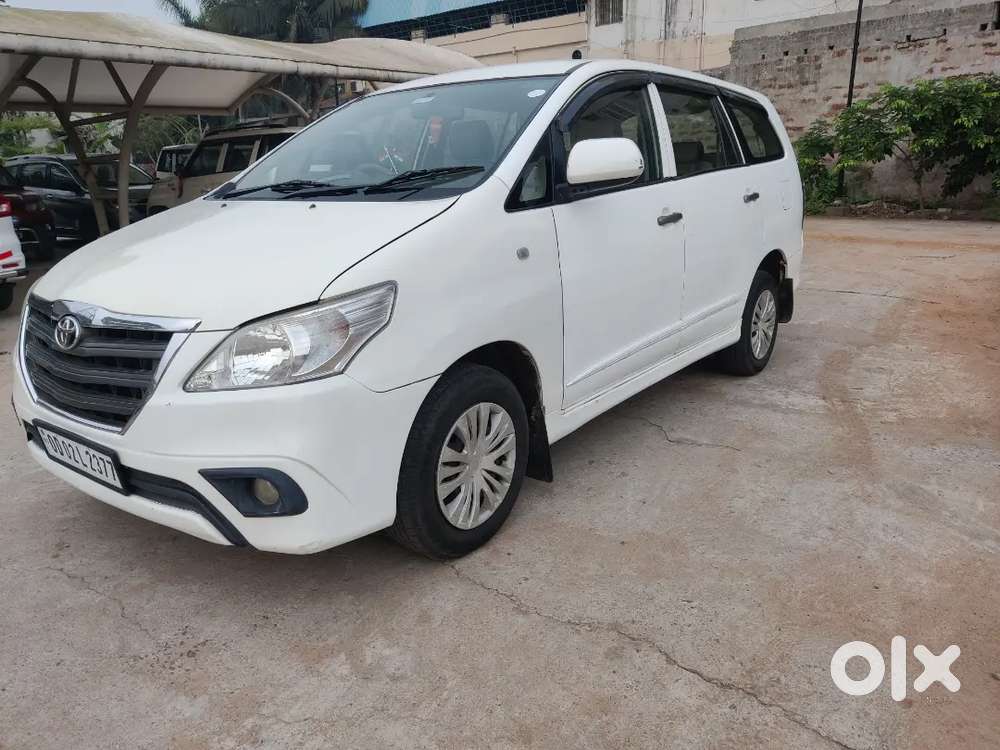 Toyota Innova 2.5g  Diesel 255000 Km Driven