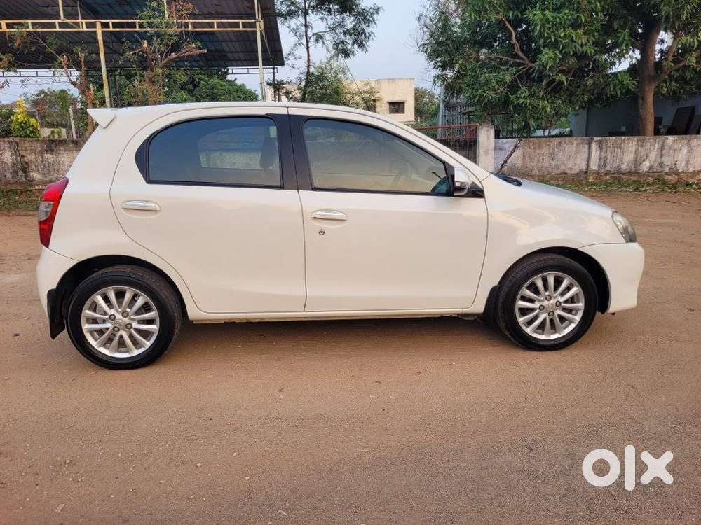 Toyota Etios Liva 2014-2016 Vx, 2015, Petrol