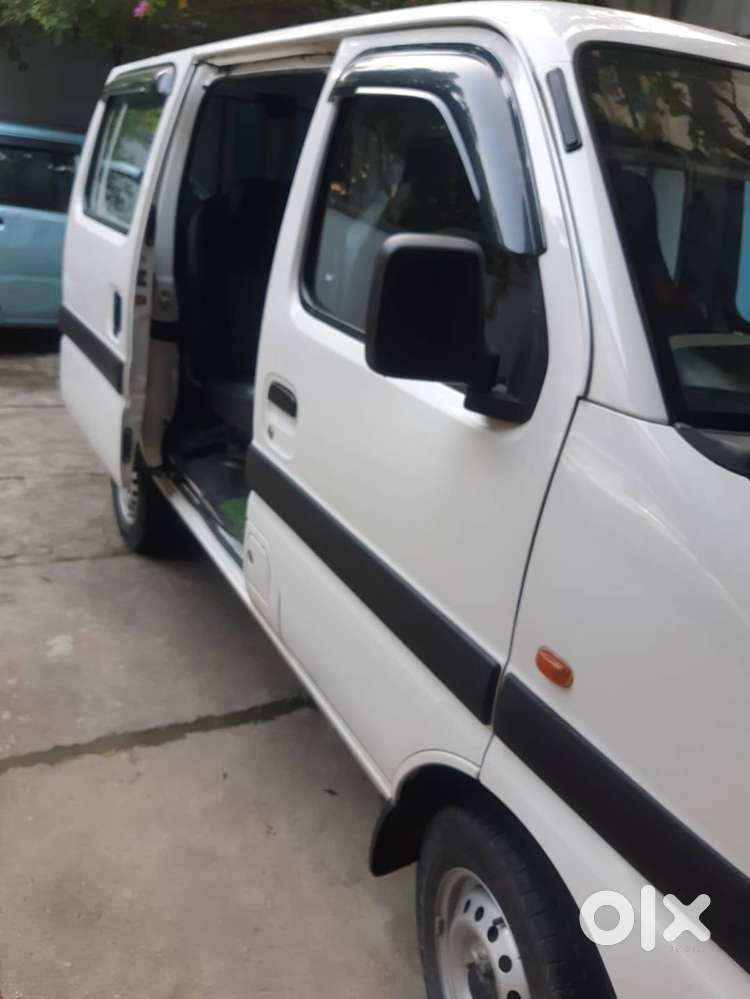 Maruti Suzuki Eeco 2024 Petrol Well Maintained