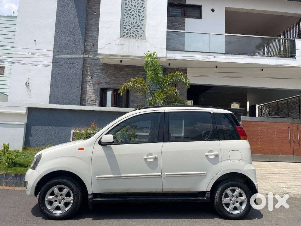 Mahindra Quanto C8, 2012, Diesel