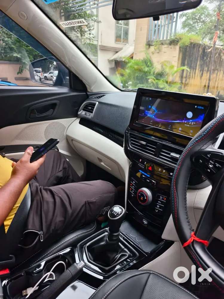 Mahindra Xuv 3xo 2025 Ax5