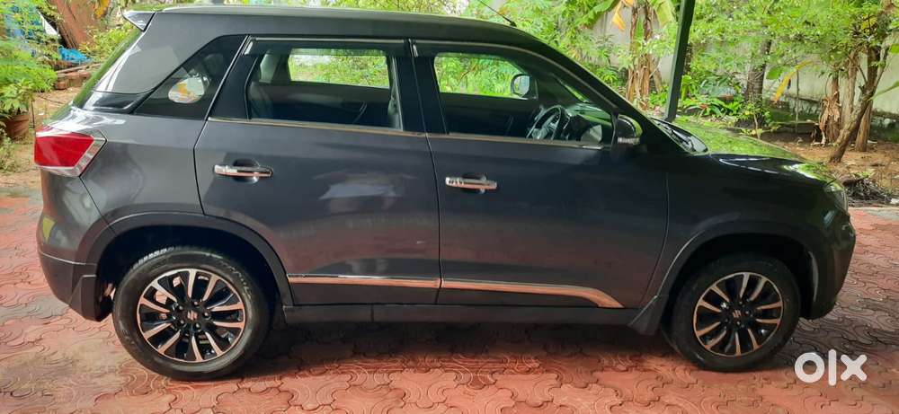 Maruti Suzuki Brezza 1.5 Zxi At Smart Hybrid, 2022, Petrol