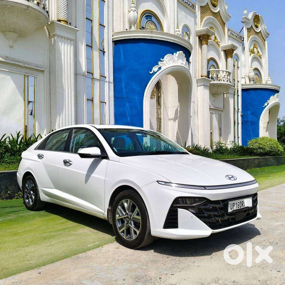 Hyundai Verna Sx (o) 1.5 Vtvt Ivt [2023 - 2026], 2023, Petrol