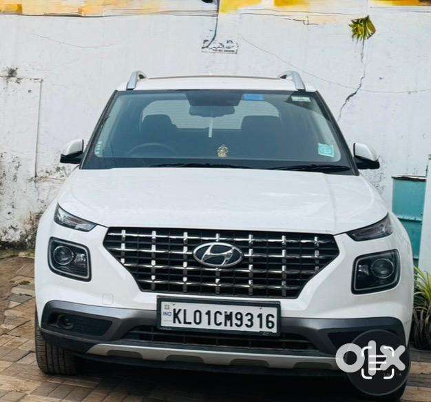 Hyundai Venue 2019 Petrol Well Maintained