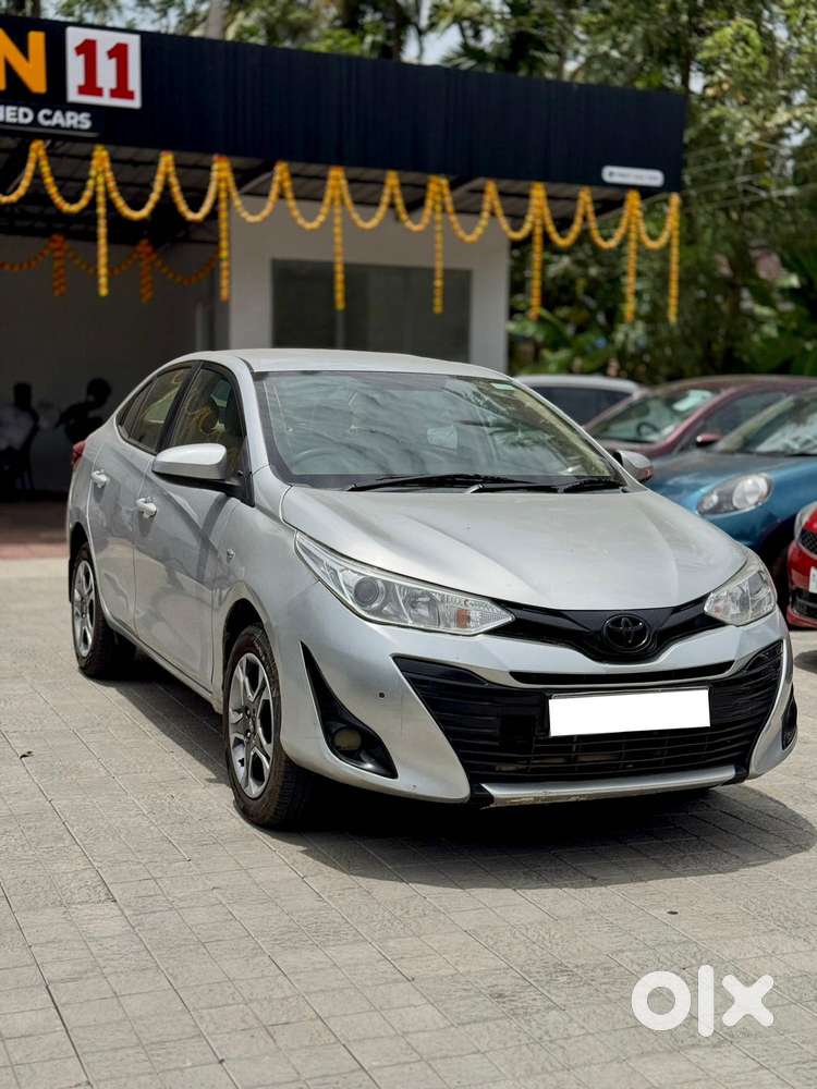 Toyota Yaris J Cvt, 2018, Petrol