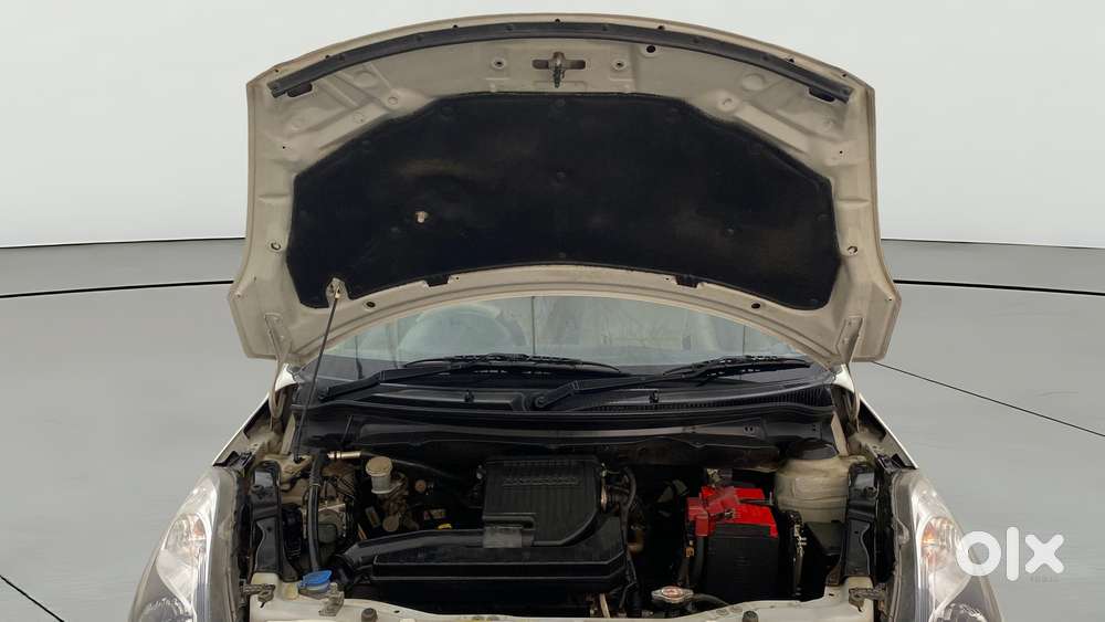 Maruti Suzuki Swift Dzire Vxi Optional, 2016, Petrol