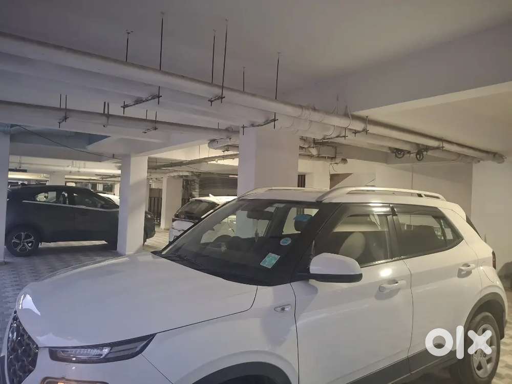 Hyundai Venue 2019 Petrol Well Maintained