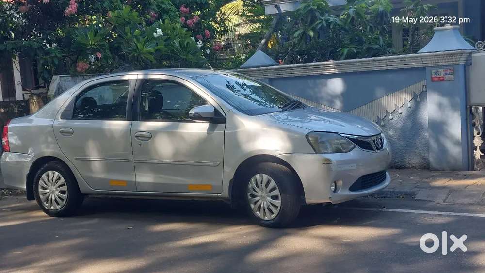 Toyota Etios V 2015 Cng & Petrol (taxi)