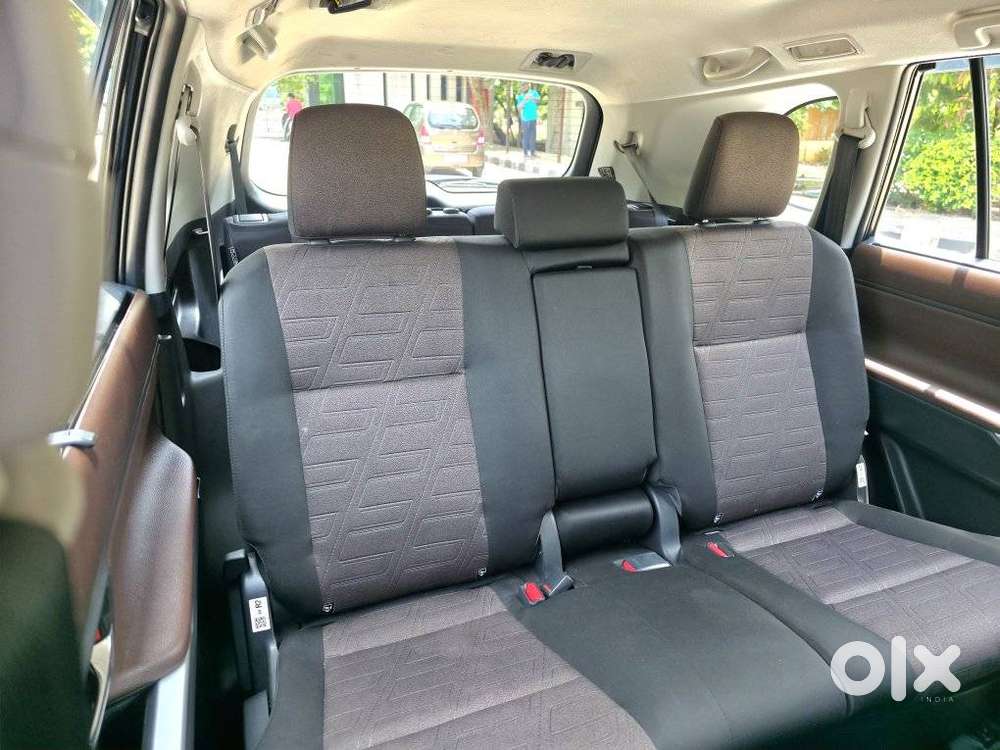 Toyota Innova Hycross 2.0 Vx Hybrid 8 Str, 2025, Cng & Hybrids