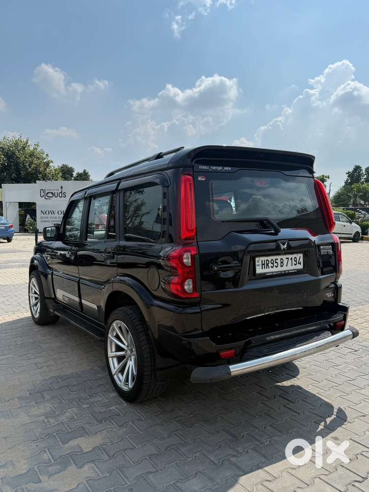 Mahindra Scorpio Classic 2023