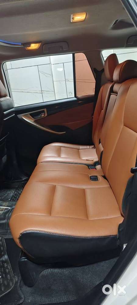 Toyota Innova Crysta 2.4 V 8 Str, 2017, Diesel