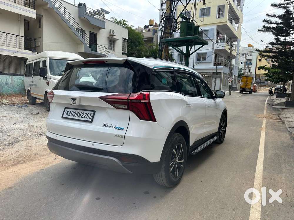 Mahindra Xuv700 2.0 Ax 5 Petrol Mt 7 Str, 2022, Petrol