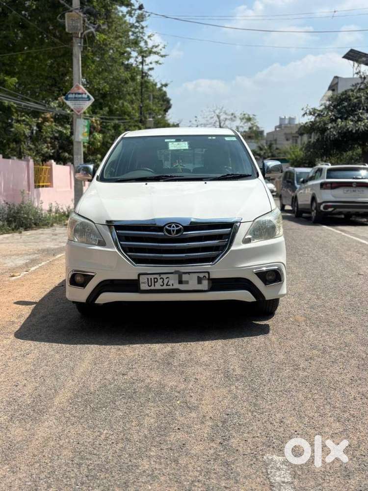 Toyota Innova 2.5 G (diesel) 8 Seater, 2014, Diesel