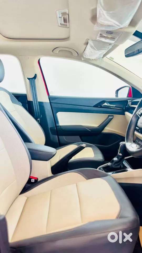 Skoda Slavia Style 1.0l Tsi At, 2023, Petrol