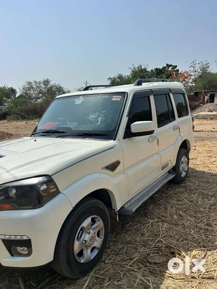 Mahindra Scorpio 2016